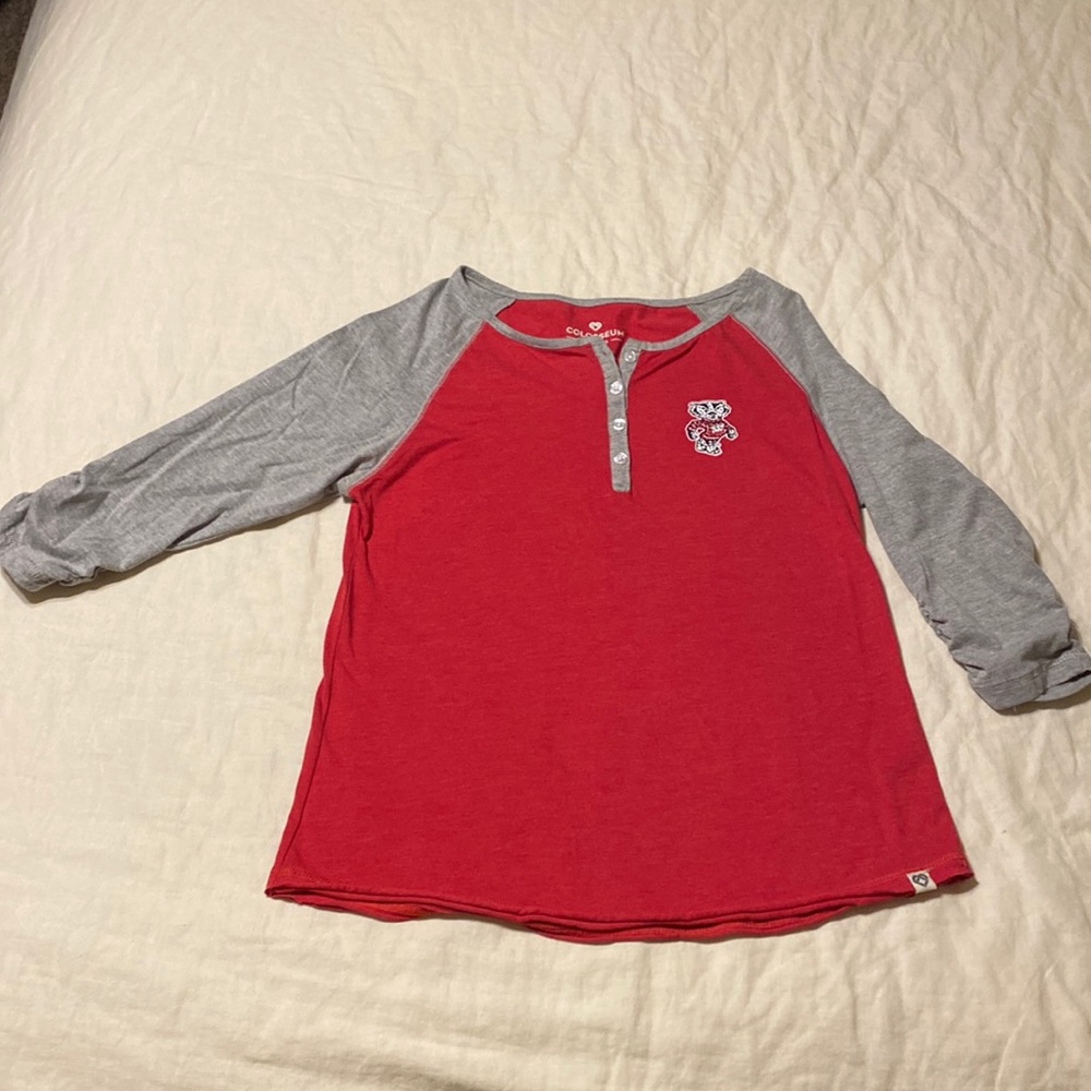 Good condition Wisconsin Badger quarter sleeve t-shirt
